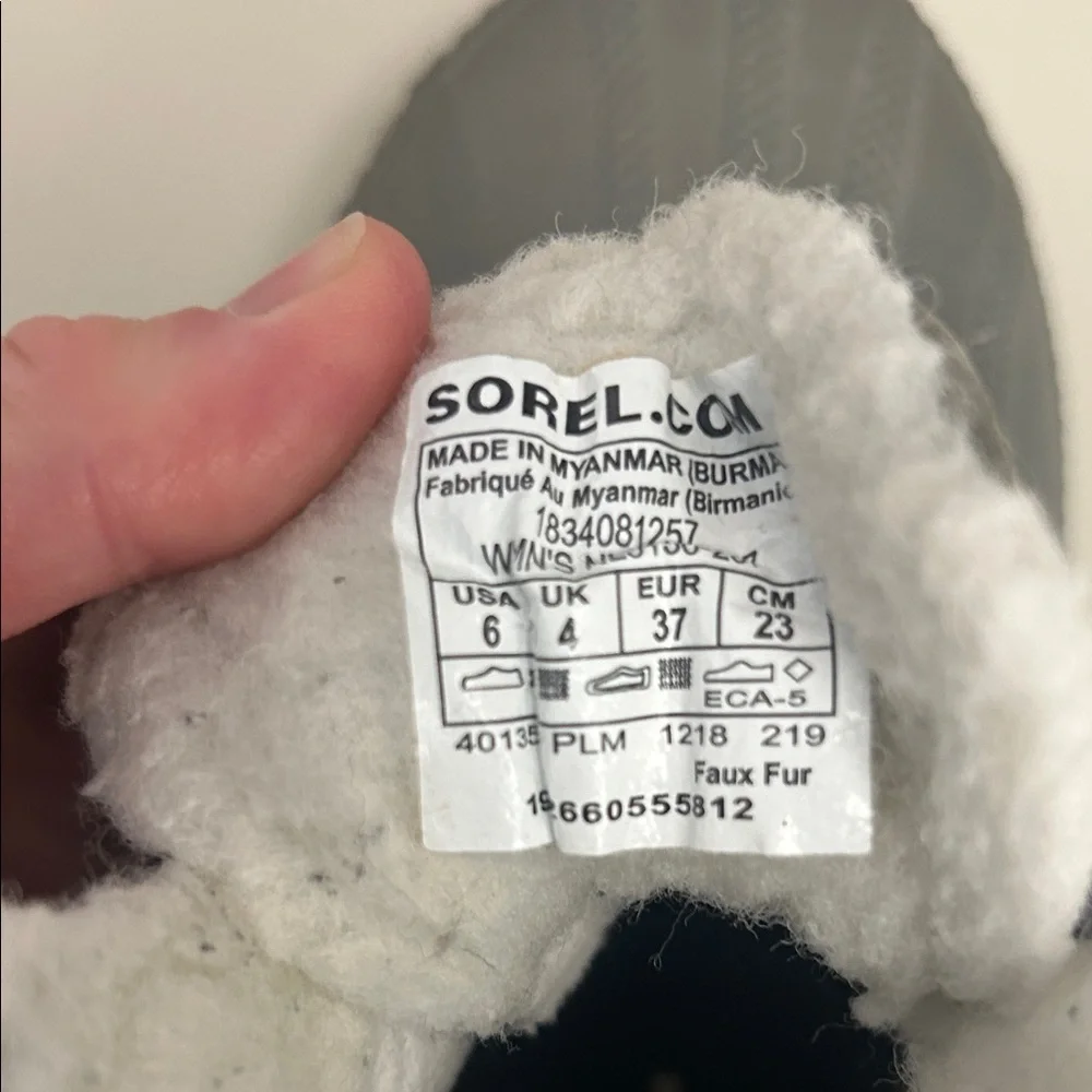 Sorel Snow Boots - Picture 4 of 7